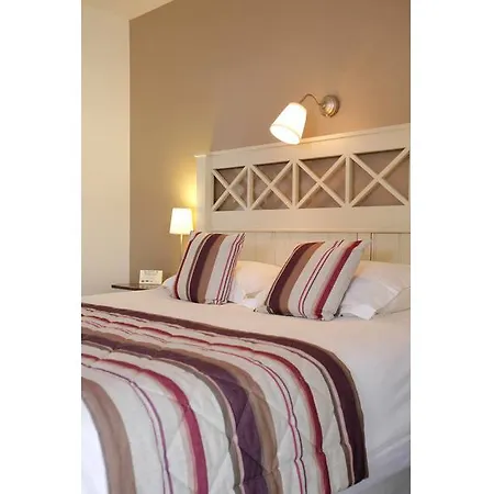 Hotel Logis Hotel, Restaurant Et Le Relais De Broceliande Paimpont
