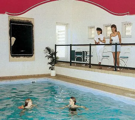 Hotel Logis Hotel, Restaurant Et Le Relais De Broceliande 4*