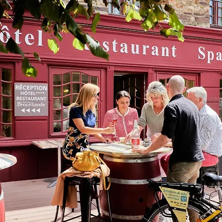 Logis Hotel, Restaurant Et Le Relais De Broceliande Hotel Paimpont