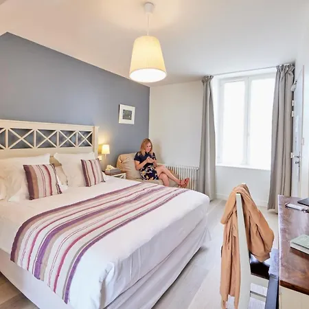 Logis Hotel, Restaurant Et Le Relais De Broceliande Hotel 4*
