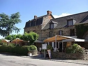 Logis Hotel, Restaurant Et Le Relais De Broceliande Hotel Paimpont