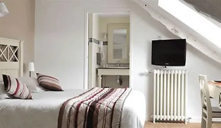 Logis Hotel, Restaurant Et Le Relais De Broceliande Hotel 4*