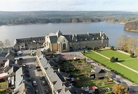 Logis Hotel, Restaurant Et Le Relais De Broceliande Hotel Paimpont